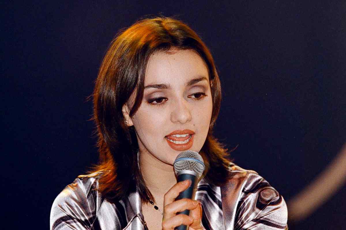 Ambra Angiolini nel 1996